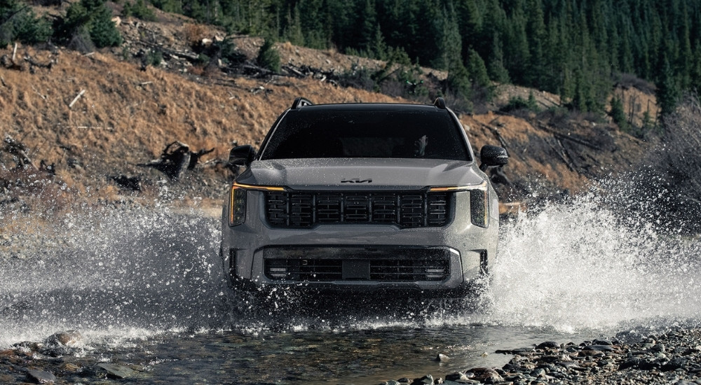 A grey 2025 Kia Sorento from the front after leaving a Kia dealer near Waukesha.