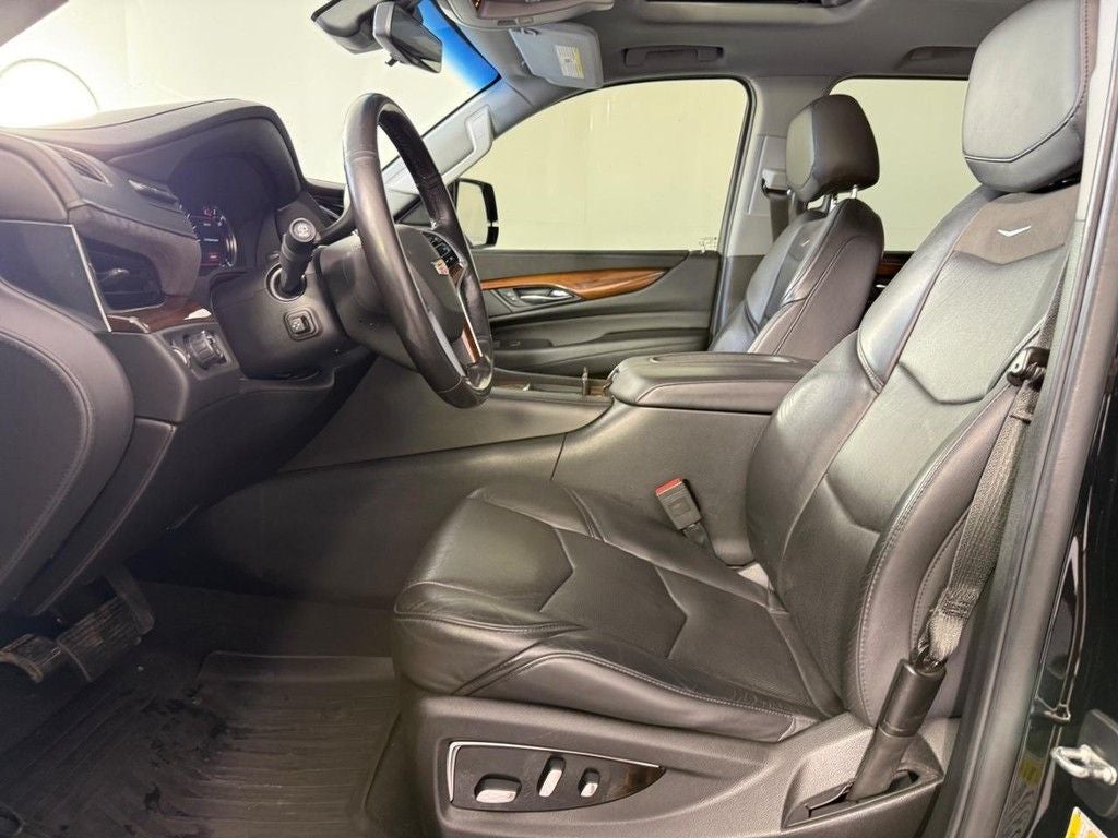 2018 Cadillac Escalade Luxury