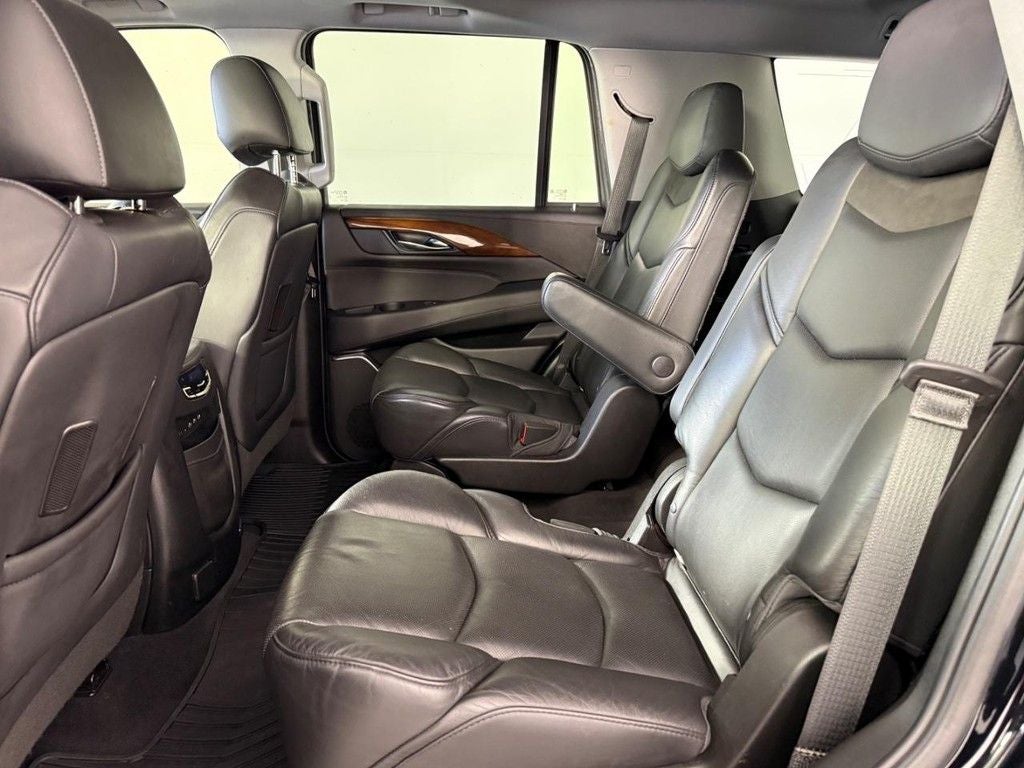 2018 Cadillac Escalade Luxury