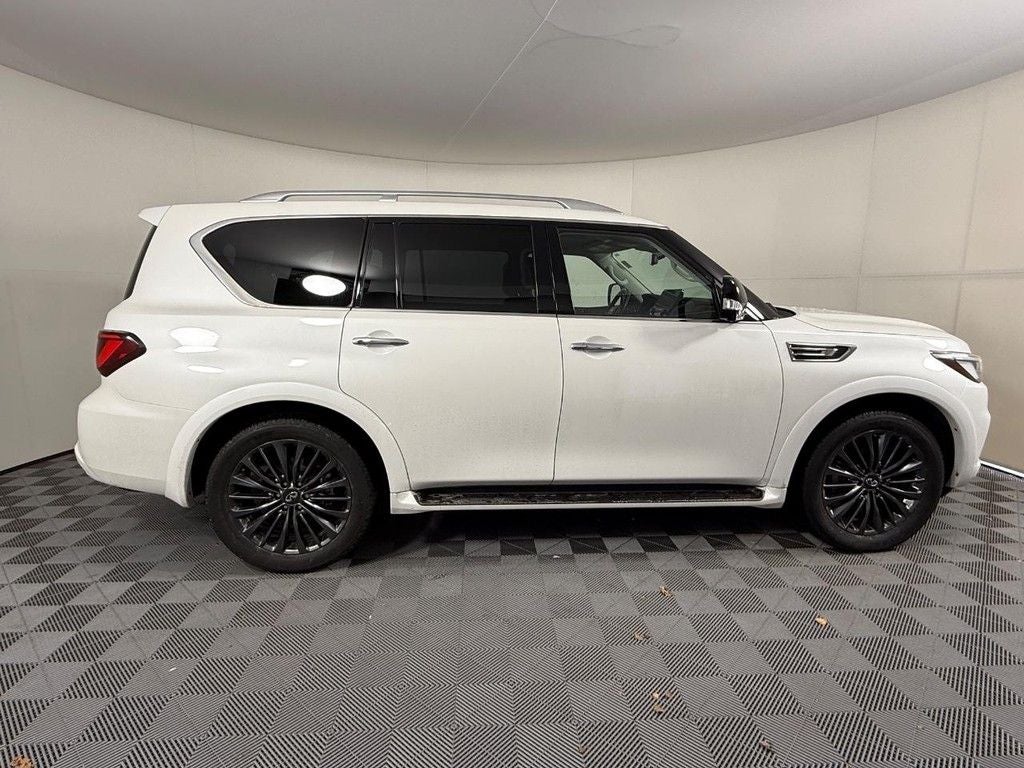 2023 INFINITI QX80 Premium Select