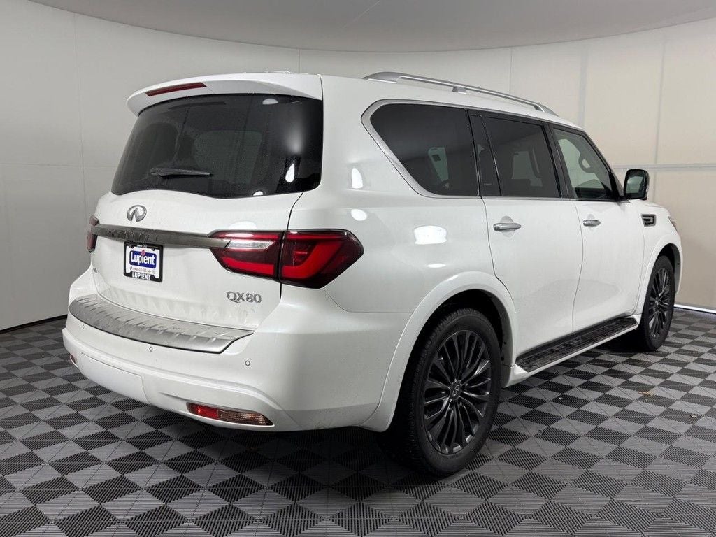2023 INFINITI QX80 Premium Select