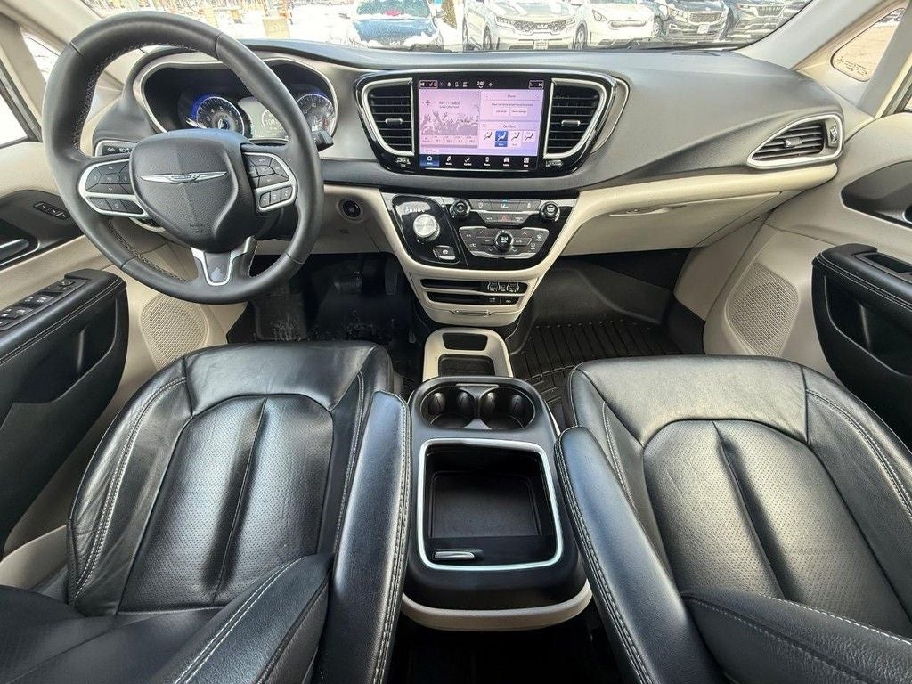 2022 Chrysler Pacifica Touring L