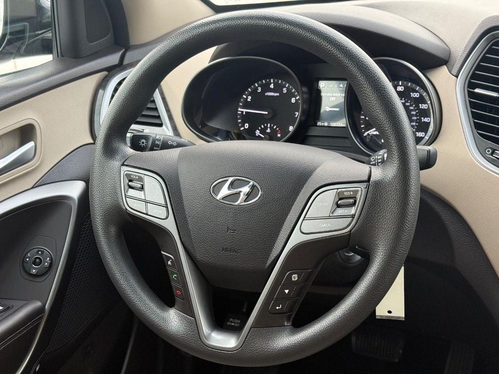 2017 Hyundai Santa Fe SE