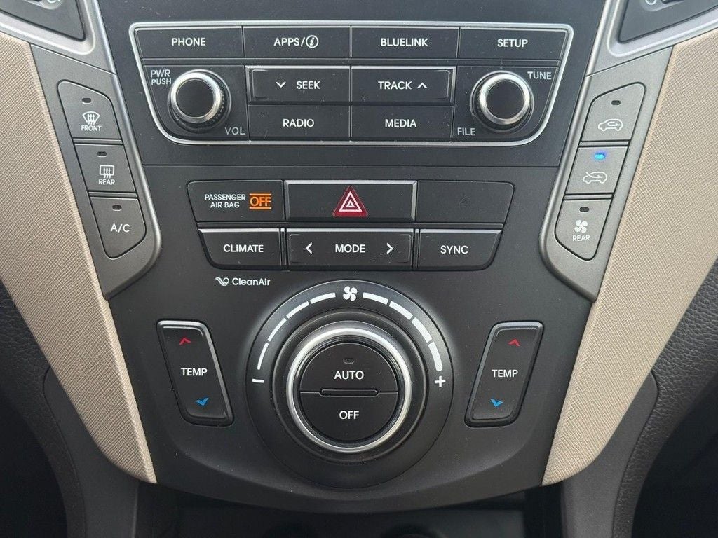 2017 Hyundai Santa Fe SE