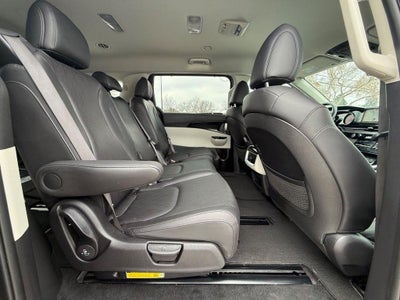 2024 Kia Carnival EX