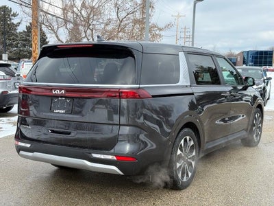 2024 Kia Carnival EX