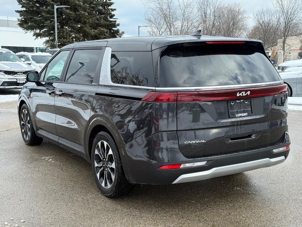 2024 Kia Carnival EX