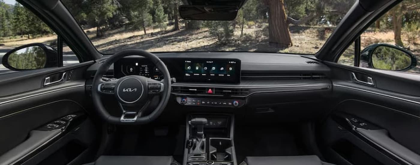 Infotainment display and digital gauge cluster in a 2025 Kia K5